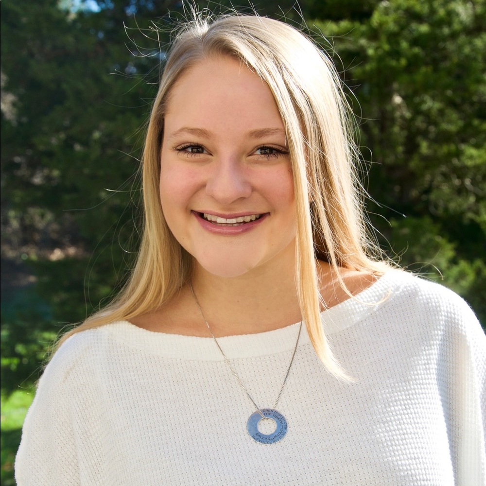 Meet your Posher, Hannah